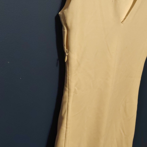 3/ $30 NWT guess dress - please view all photos - Picture 3 of 6